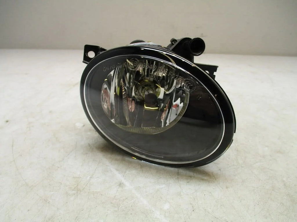 Pre-Owned 2023 Mercedes Sprinter  Passenger Bumper Mounted Fog Light  (Good)