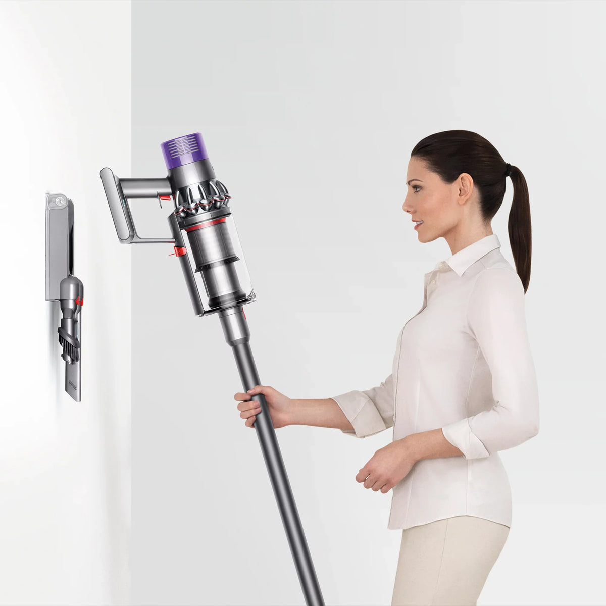 Dyson  Total Clean Cordfree Vacuum Cleaner| Iron | Refurbished