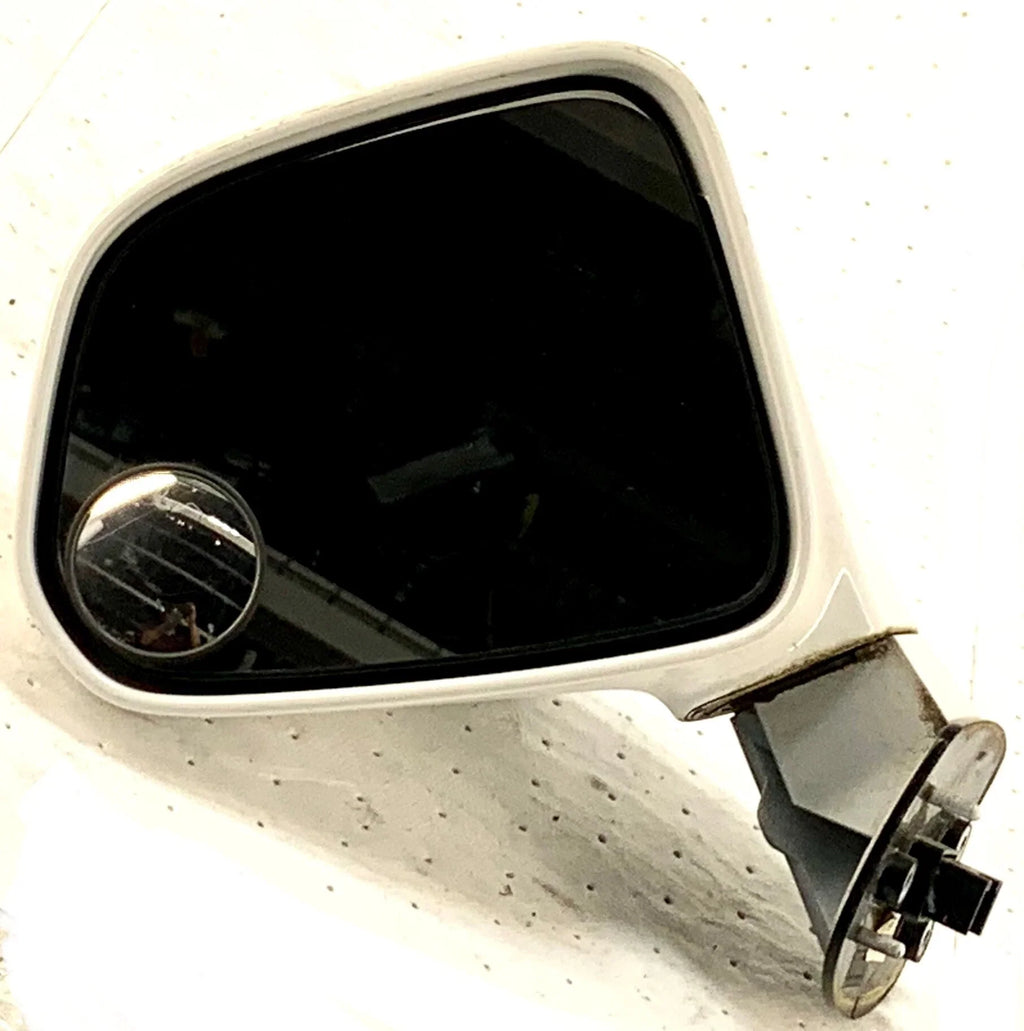 Pre-Owned 2008-2010 Saturn Vue Driver  Side View Mirror Power Heated   (Good)