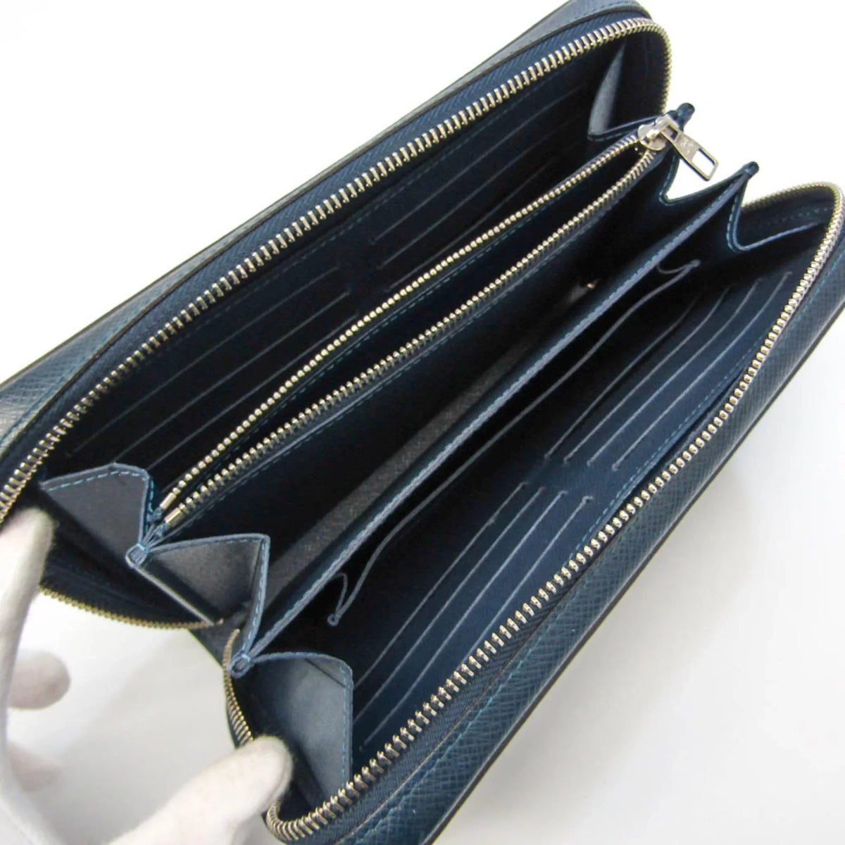 Pre-Owned Louis Vuitton Taiga Zippy   Men's Taiga Leather Long Wallet (bi-fold) Navy Blue (Good)