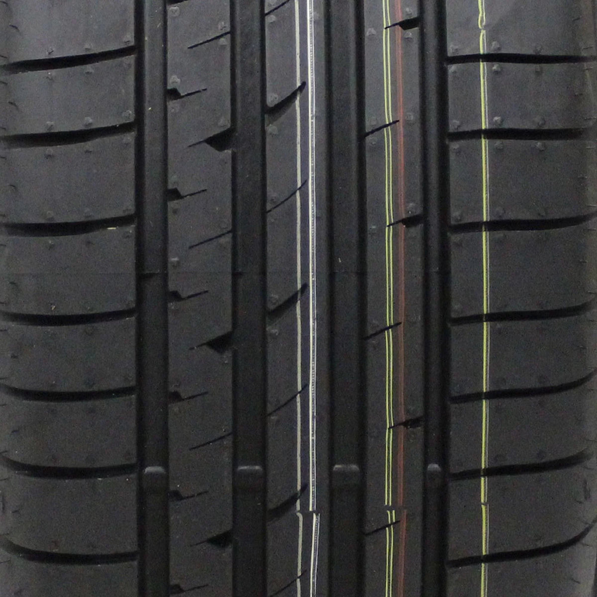 Goodyear Eagle  Asymmetric 2  Performance 225/40R19 93Y  Passenger Tire