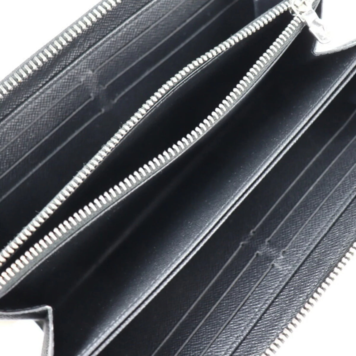 Pre-Owned   Louis Vuitton Zippy Wallet Long  Epi Leather Black Silver Hardware Round Zipper (Good)