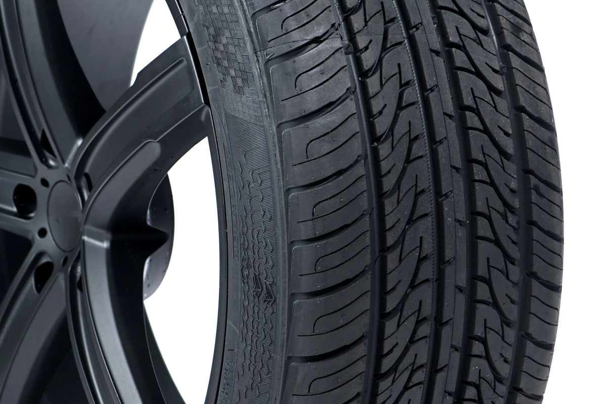 Vercelli Classic 787 215/75-14 98  Tire